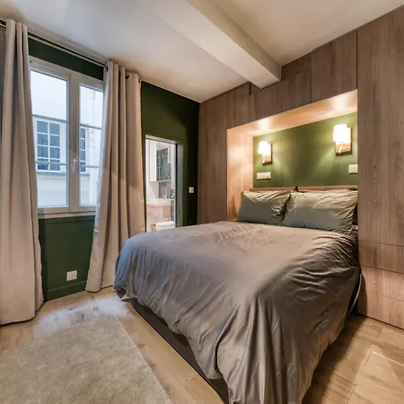 Guest house Renovated Saint-germain-des-pres - Le Bon Marche 4*